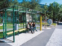 Haltestelle für Bus Richtung Stausee Latschau
